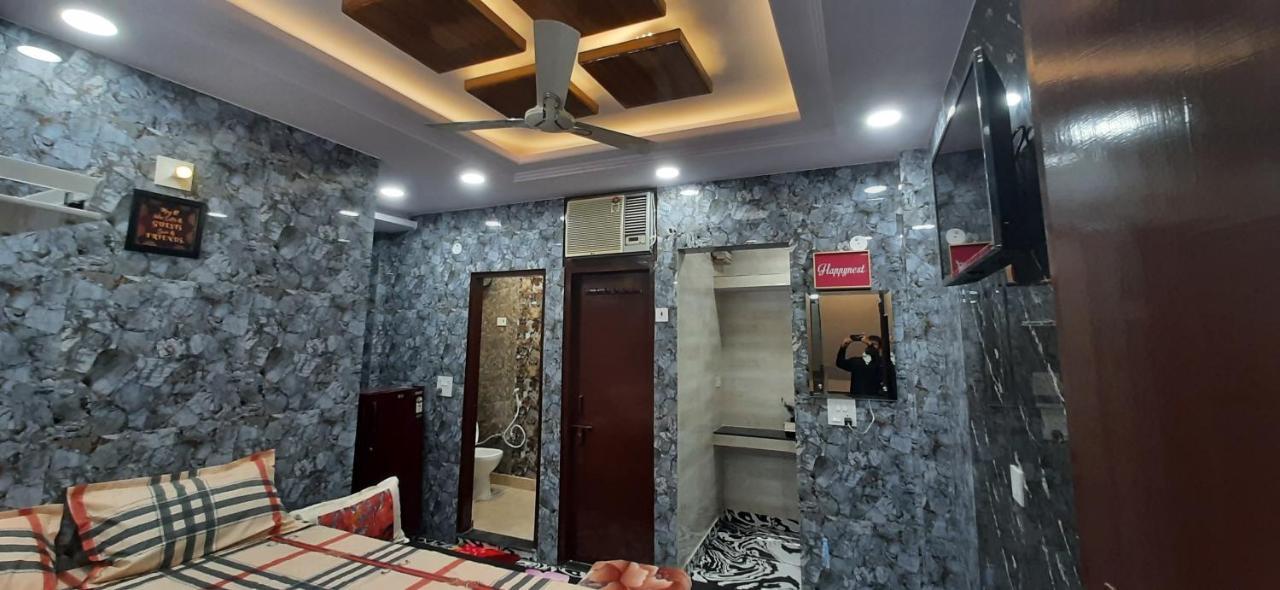 Aggarwal Luxury Room With Private Kitchen Washroom And Balcony Along With Fridge, Ac, Android Tv, Wifi In Main Lajpat Nagar Nowe Delhi Zewnętrze zdjęcie