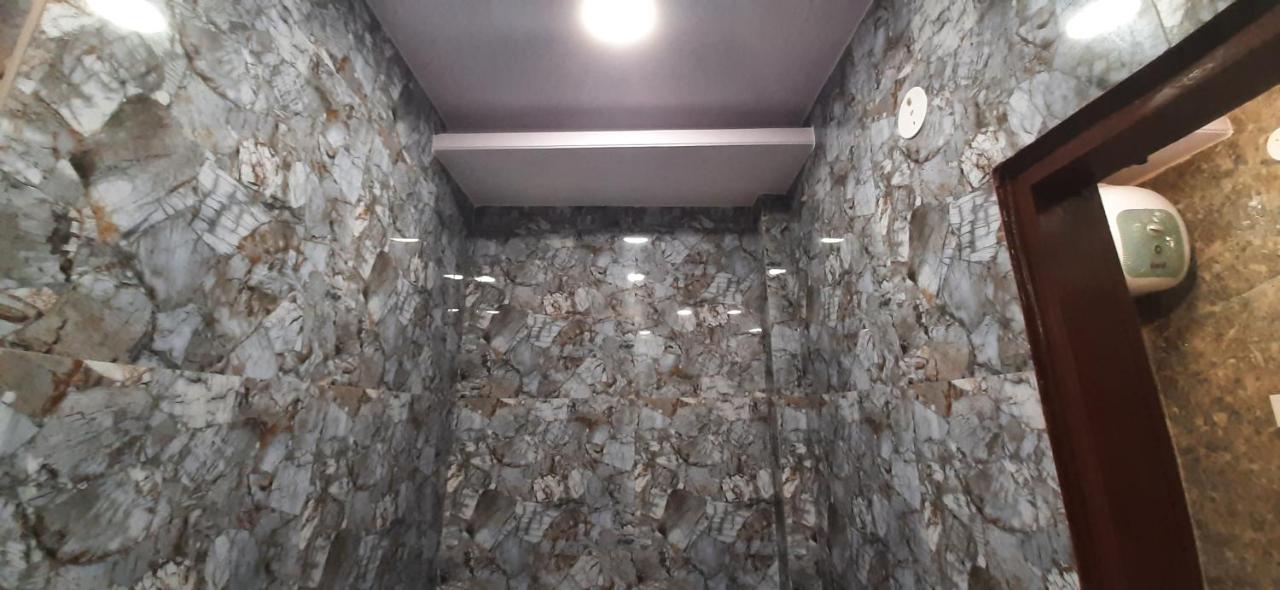 Aggarwal Luxury Room With Private Kitchen Washroom And Balcony Along With Fridge, Ac, Android Tv, Wifi In Main Lajpat Nagar Nowe Delhi Zewnętrze zdjęcie